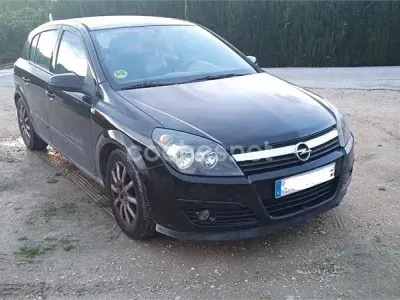 Usado Opel Astra Enjoy 100 CV (73 kW) 2006 Negro Berlina