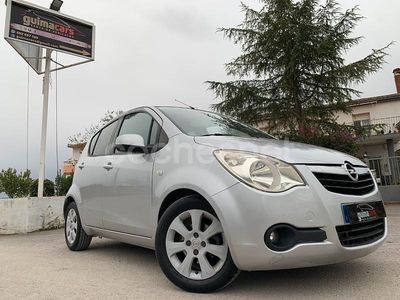 Gris / plata Usado 2009 Opel Agila Enjoy Berlina | 4300 €