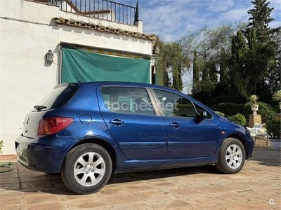Usado Peugeot 307 110 CV (80 kW) 2004 Azul Berlina