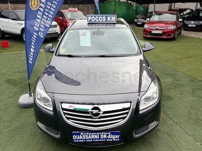 Usado Opel Insignia Sport 130 CV (95 kW) 2011 Gris / plata Familiar