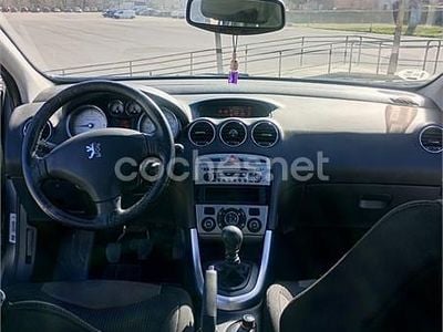 Usado Peugeot 308 Premium 136 CV (100 kW) 2009 Gris / plata Berlina