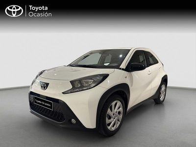Usado Toyota Aygo X Play 72 CV (52 kW) 2024 Blanco SUV