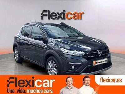 Usado Dacia Sandero Comfort 101 CV (74 kW) 2022 Gris Utilitario