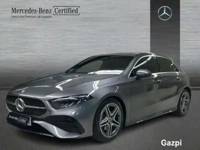 Usado Mercedes A180 136 CV (100 kW) 2025 Gris montaña Berlina