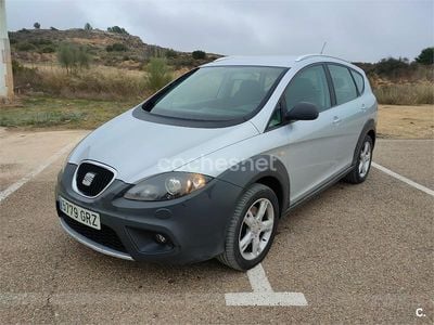 Usado Seat Altea 140 CV (102 kW) 2009 Gris / plata Monovolumen
