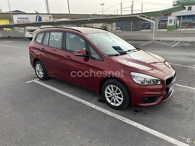 Usado BMW 218 150 CV (110 kW) 2017 Rojo Familiar
