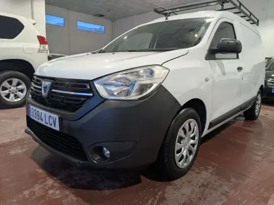 Usado Dacia Dokker Ambiance 99 CV (72 kW) 2019 Blanco Monovolumen