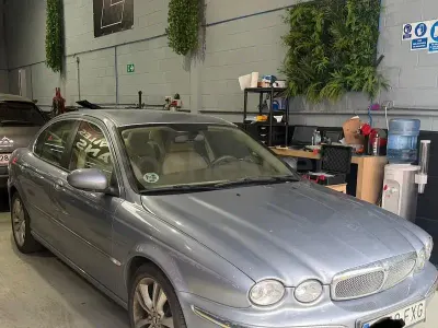 Usado Jaguar X-type Executive 155 CV (114 kW) 2008 Azul Berlina