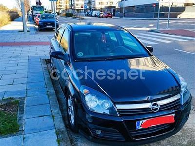 Negro Usado 2006 Opel Astra Enjoy Berlina | 3500 € (Precio justo)