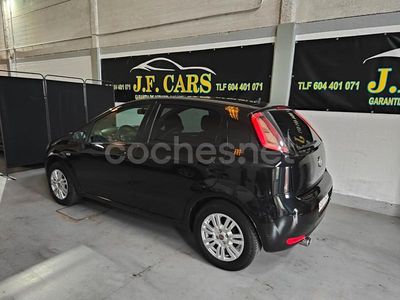 Usado Fiat Punto Easy 75 CV (55 kW) 2014 Negro Utilitario