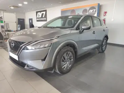 Usado Nissan Qashqai Acenta 140 HP (102 kW) 2022 Cinzento SUV