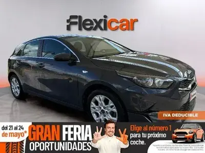 Usado Kia Ceed 136 CV (100 kW) 2023 Gris Utilitario