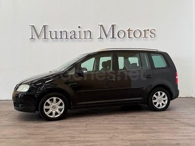 Usado VW Touran Highline 140 CV (102 kW) 2007 Negro Monovolumen