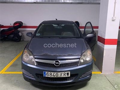 Usado Opel Astra GTC Enjoy 100 CV (73 kW) 2007 Azul Berlina
