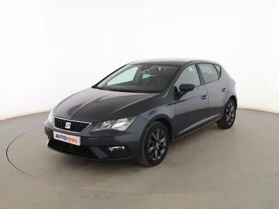 Usado Seat Leon Style 115 CV (84 kW) 2019 Gris Berlina