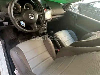 Käytetty VW Polo Trendline 75 HP (55 kW) 2001 Valkoinen Sedan