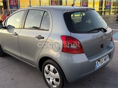 Używany Toyota Yaris 90 KM (66 kW) 2008 Szary Hatchback