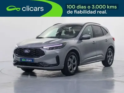 Usado Ford Kuga ST-Line 150 CV (110 kW) 2025 Plateado SUV