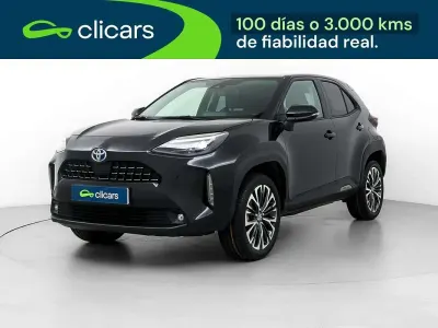Usado Toyota Yaris Cross Style 91 CV (66 kW) 2022 Negro SUV