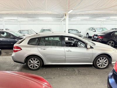 Usado Renault Laguna III Authentique 130 CV (95 kW) 2009 Gris / plata Familiar