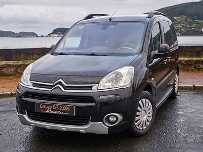 Usado Citroën Berlingo XTR 114 CV (83 kW) 2014 Negro Monovolumen