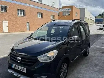 Używany Dacia Dokker Stepway 90 KM (66 kW) 2015 Czarny Minivan