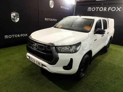 Usado Toyota HiLux 150 CV (110 kW) 2022 Blanco Pickup/Camioneta