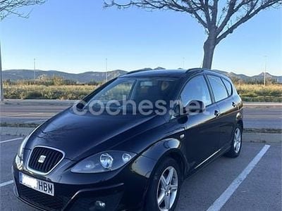 Usado Seat Altea XL Reference 105 CV (77 kW) 2011 Negro Monovolumen