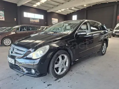 Usado Mercedes R280 190 CV (139 kW) 2008 Negro Monovolumen