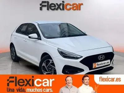 Usado Hyundai i30 120 CV (88 kW) 2024 Blanco