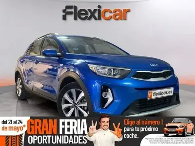 Usado Kia Stonic 84 HP (61 kW) 2022 Azul SUV