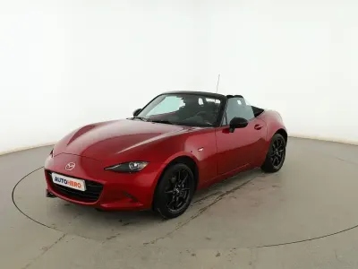 Usado Mazda MX5 132 HP (97 kW) 2022 Vermelho Cabrios