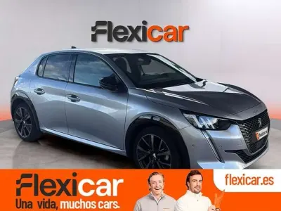 Usado Peugeot 208 GT 101 CV (74 kW) 2021 Gris Utilitario