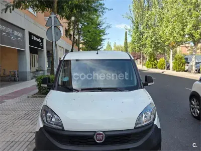 Usado Fiat Doblò Lounge 120 CV (88 kW) 2019 Blanco Monovolumen