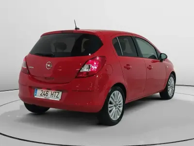 Usado Opel Corsa Selective 100 CV (73 kW) 2013 Rojo Berlina