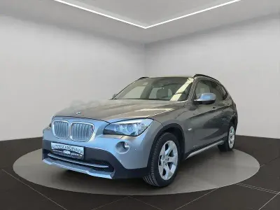 Usado BMW X1 Comfort Edition 143 CV (105 kW) 2010 Gris / plata SUV