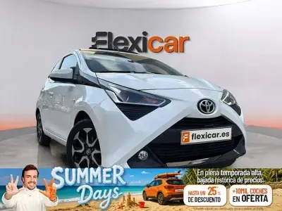 Usado Toyota Aygo X-clusiv 72 CV (52 kW) 2019 Blanco Utilitario