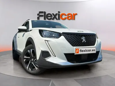 Usado Peugeot 2008 Allure 131 CV (96 kW) 2020 Blanco SUV