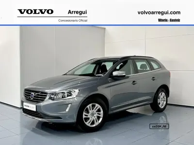 Usado Volvo XC60 Momentum 150 CV (110 kW) 2017 Gris SUV