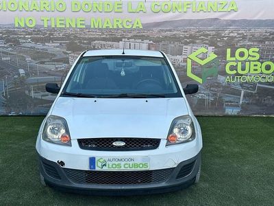 Blanco Usado 2007 Ford Fiesta Ambiente Utilitario | 3350 € (Un poco caro)