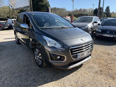 Usado Peugeot 3008 Allure 120 CV (88 kW) 2016 Beige SUV
