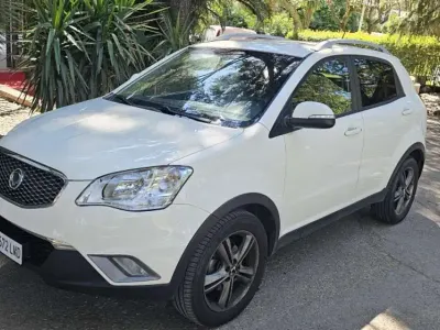 Usado SsangYong Korando Premium Plus 175 CV (128 kW) 2012 Blanco SUV
