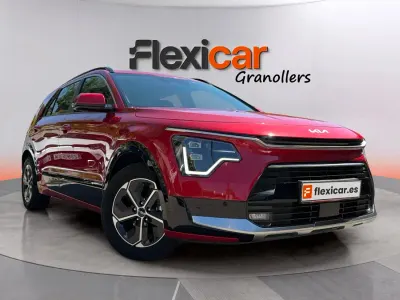 Usado Kia Niro 141 CV (103 kW) 2022 Rojo SUV