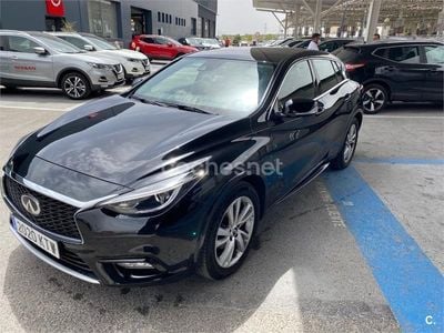 Infiniti Q30