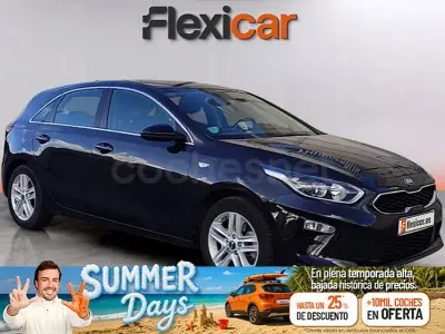 Usado Kia Ceed 120 CV (88 kW) 2019 Negro Utilitario