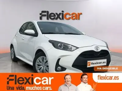Usado Toyota Yaris Edition 125 CV (91 kW) 2023 Blanco Utilitario