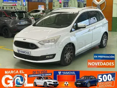 Usado Ford Grand C-Max Trend 125 CV (91 kW) 2015 Blanco Monovolumen