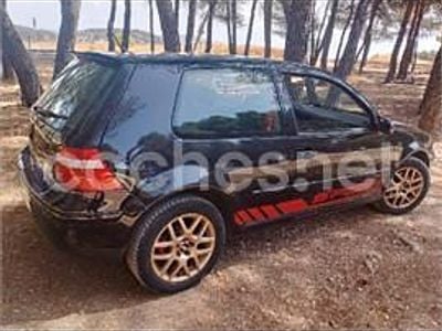 Negro Usado 2002 VW Golf Berlina | 300 € (Super precio)