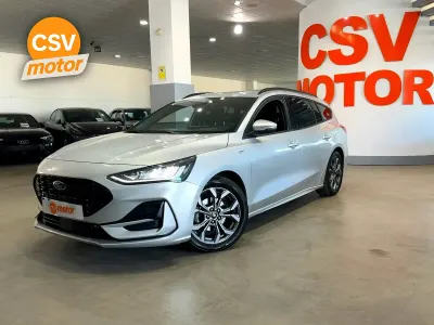 Usado Ford Focus ST-Line 125 CV (91 kW) 2024 Gris Utilitario