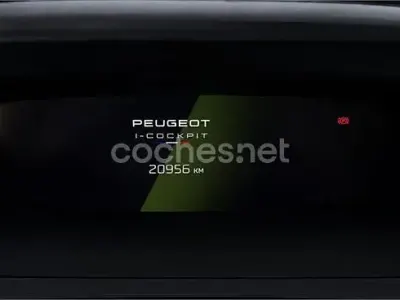 Usado Peugeot 408 Allure 130 CV (95 kW) 2023 Rojo SUV